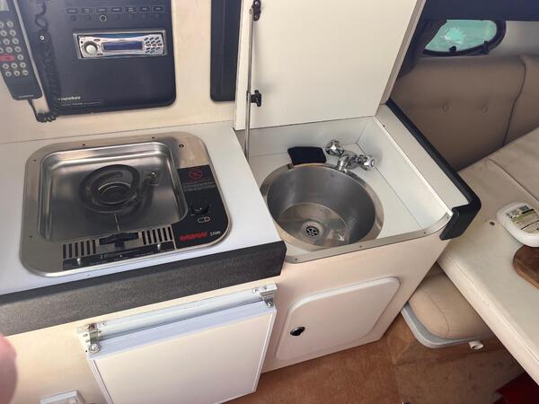 Sunseeker Tomahawk 37 Image 11