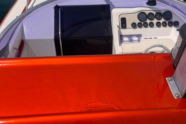 Sunseeker Tomahawk 37 Image 18
