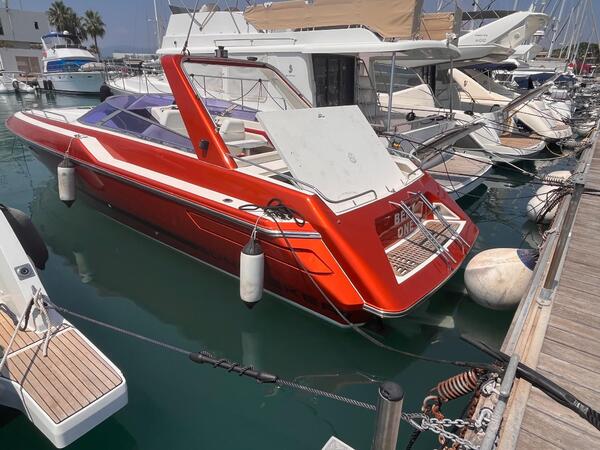 Sunseeker Tomahawk 37 Image 1