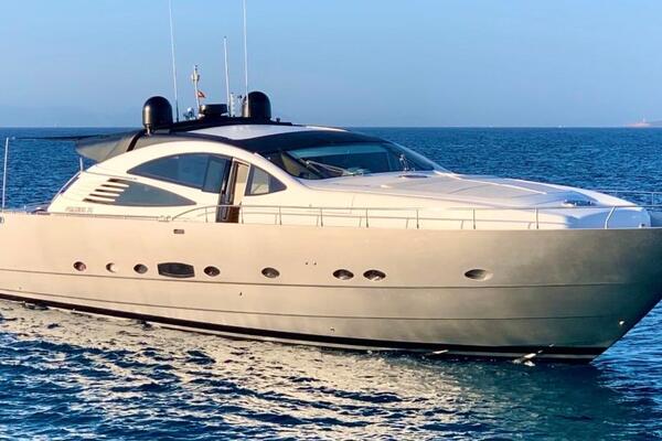 Pershing 76 Image 1