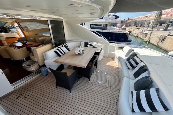 Pershing 76 Image 5