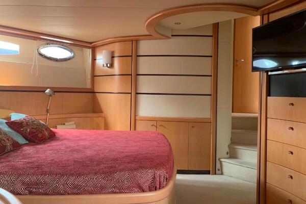 Pershing 76 Image 7