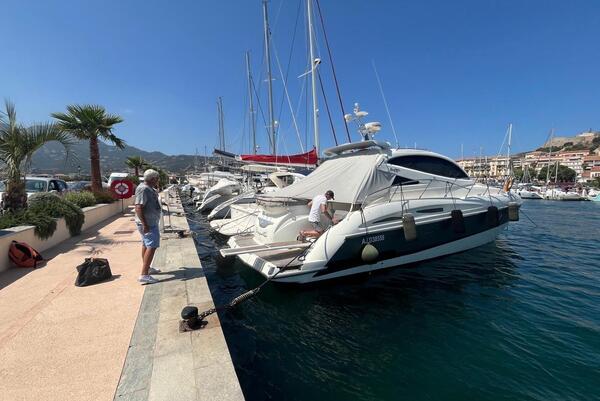 Cranchi Mediterranee 47 HT Image 1