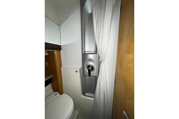 Cranchi Mediterranee 47 HT Image 19