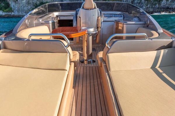 Riva Riva Rama Image 7