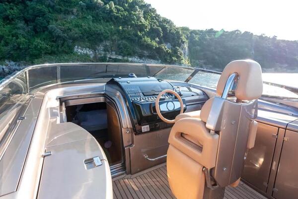Riva Riva Rama Image 10
