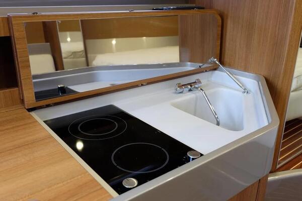 Riva Riva Rama Image 18