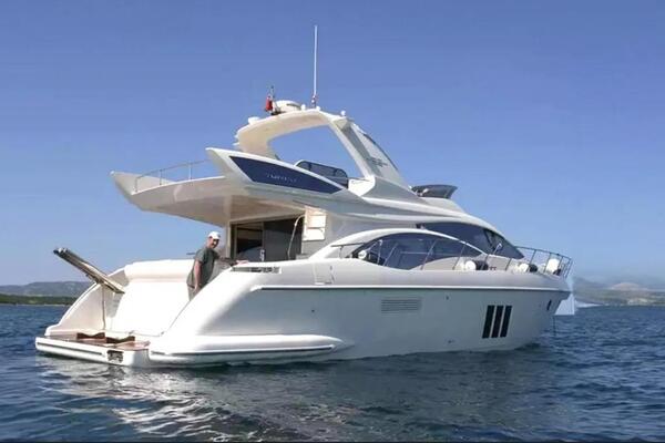 Azimut 58 Image 1