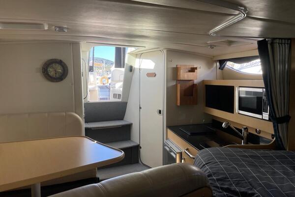 Bayliner 285 Image 9