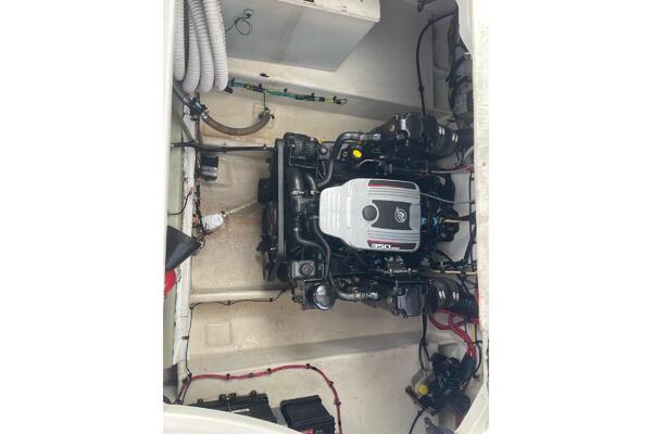 Bayliner 285 Image 17
