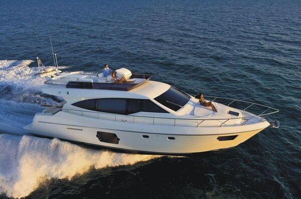 Ferretti Yachts 530 Image 1
