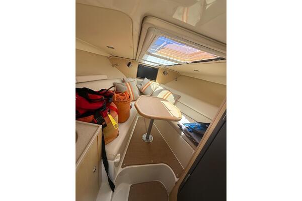 Chris-Craft Corsair 32 Image 21