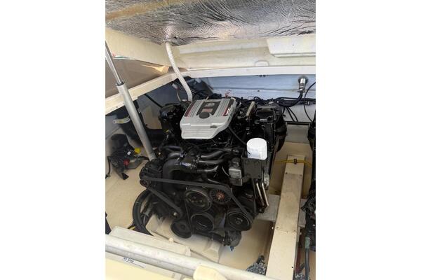 Chris-Craft Corsair 32 Image 26