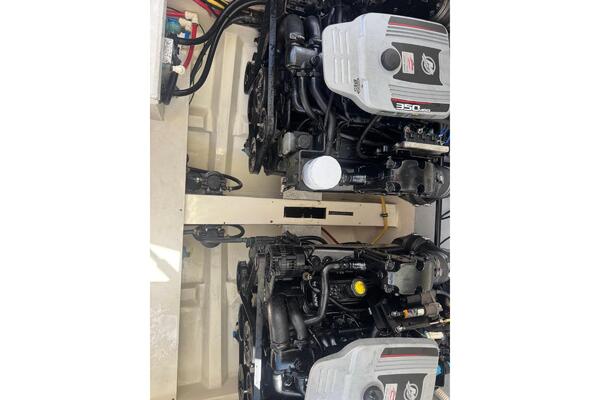 Chris-Craft Corsair 32 Image 28