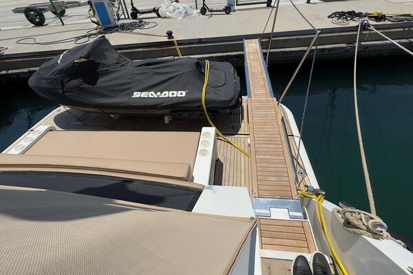 Fairline Squadron 60 Image 11