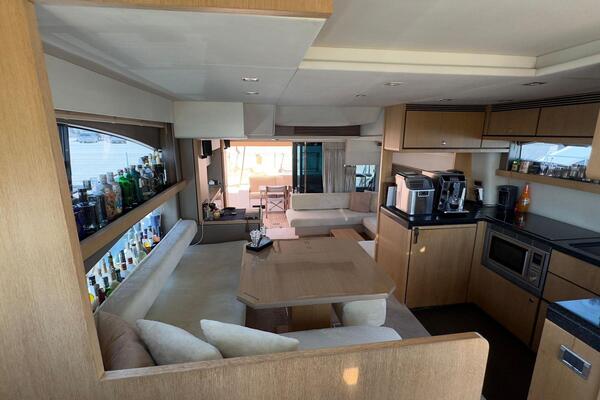 Fairline Squadron 60 Image 13