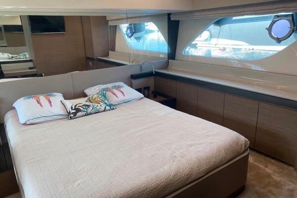 Ferretti Yachts 550 Image 3