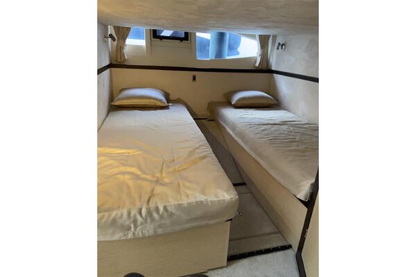 Galeon 405 HTL Image 17