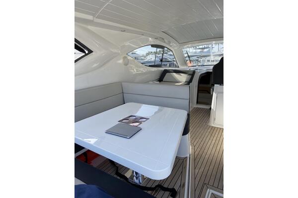 Galeon 405 HTL Image 6