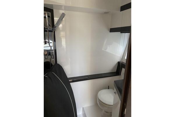 Galeon 405 HTL Image 23