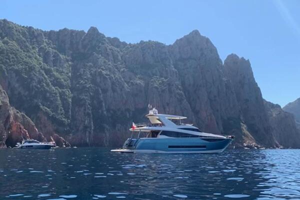 Prestige 750 Image 3