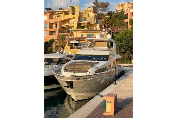 Prestige 750 Image 9