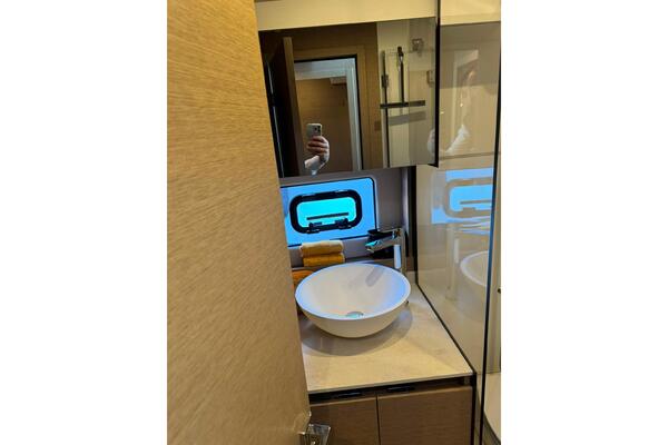 Prestige 420 Image 18