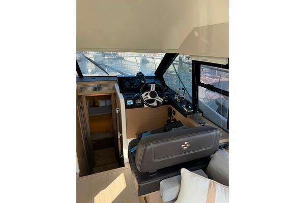 Prestige 420 Image 27