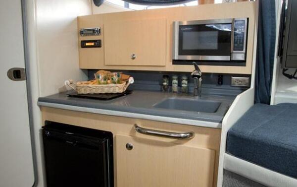 Bayliner 285 Image 10